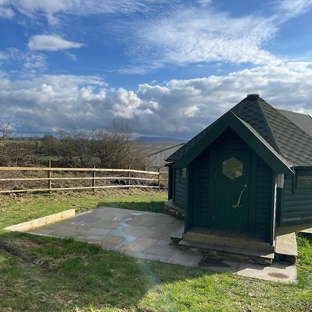 Holly Tree Glamping Cabins Wigglesworth Exterior foto